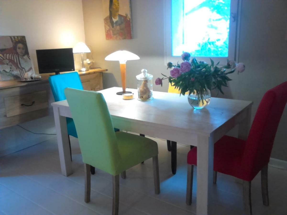 La Maison De Charlie Vaugines Екстериор снимка
